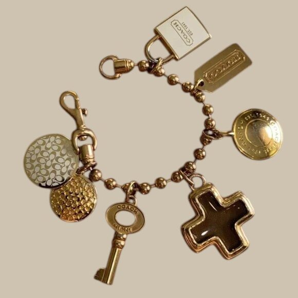 Coach Charm Bracelet Chunky VTG Gold Tone 7 1/2" - Picture 1 of 13